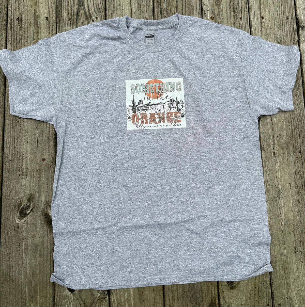 Gray Western Graphic Tee – Orange Sun Sunset Design Country Shirt (Size Large)
