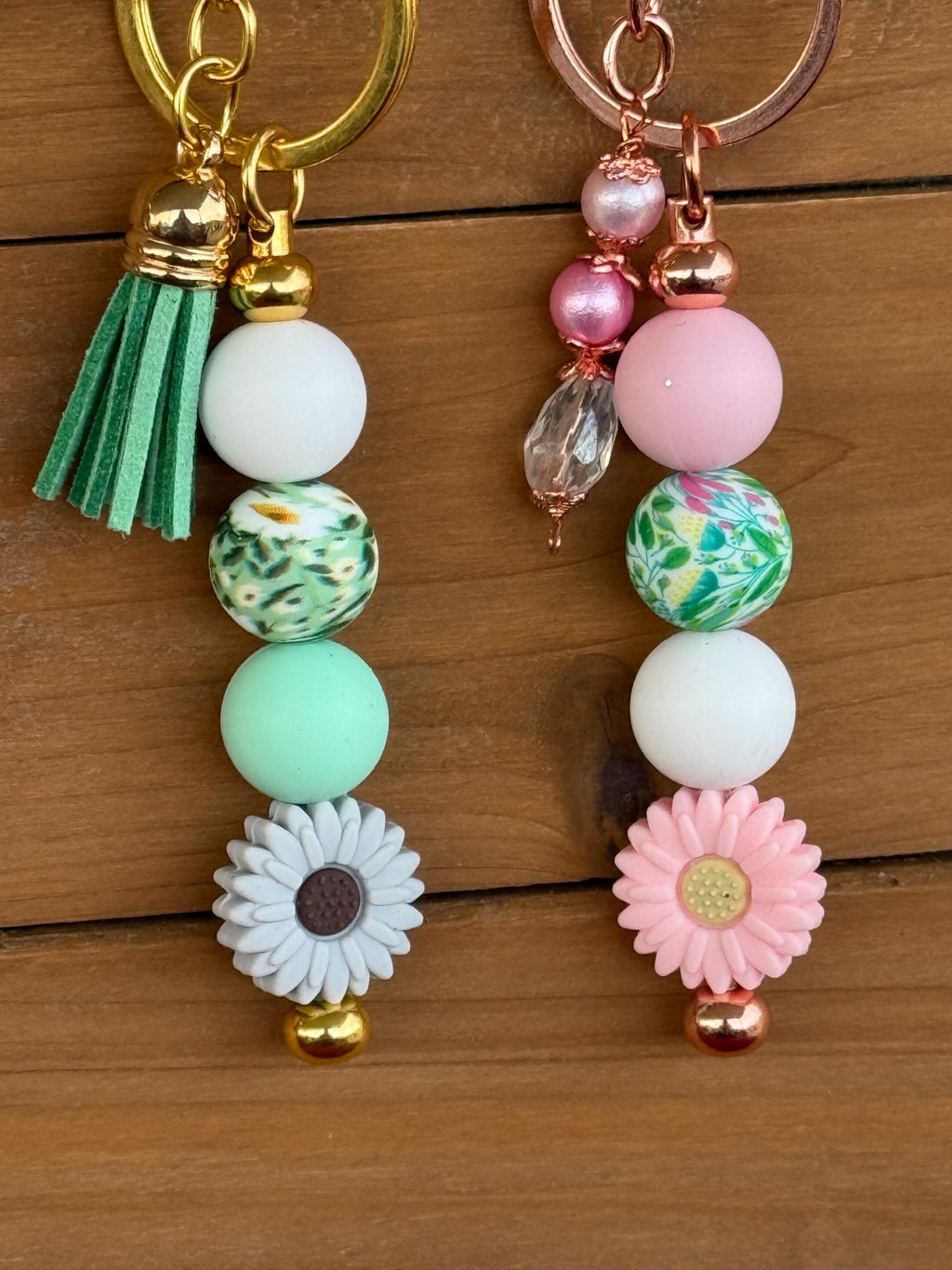 Daisy Flower Silicone Beaded Keychain with Leather Tassel