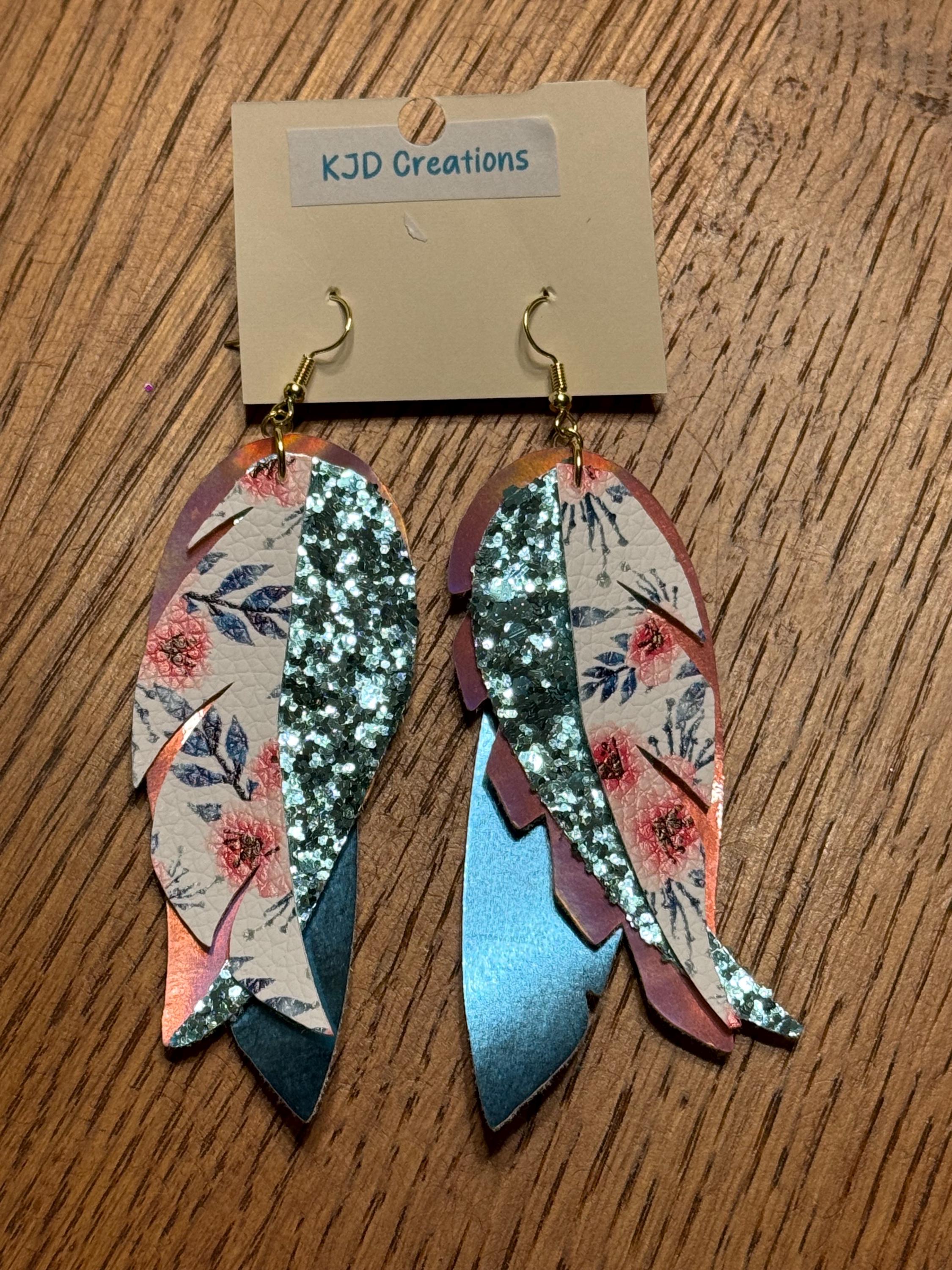 Boho Western Faux Leather Feather Dangle Earrings – Pink Floral Styles | Mint, Teal, Holographic & Glitter