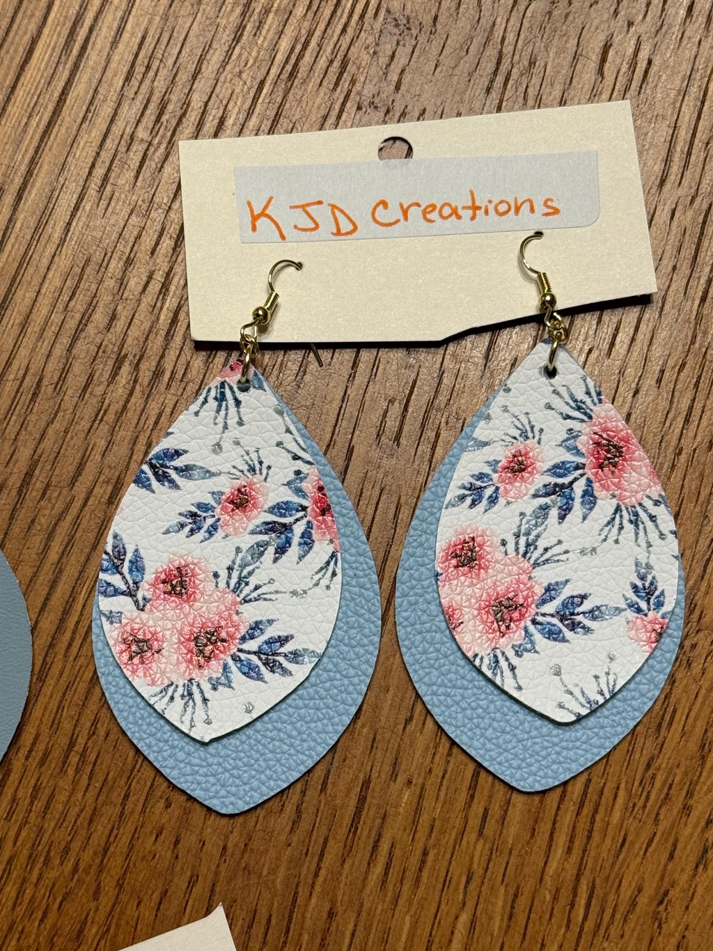 Boho Western Faux Leather Layered Teardrop Dangle Earrings – Floral & Glitter Styles