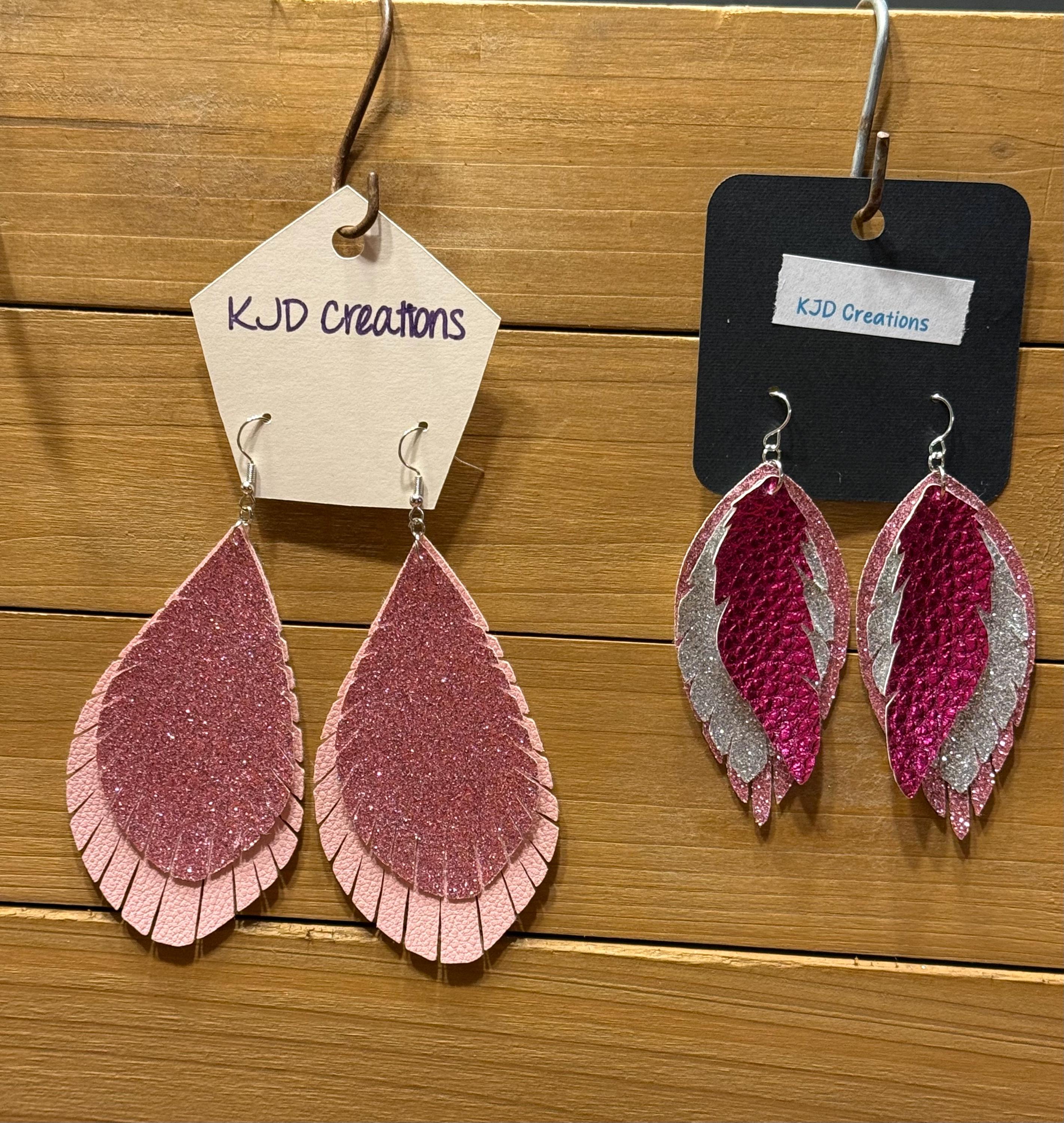Boho Western Faux Glitter Holographic Leather Layered Feather Dangle Earrings - Pink & Silver