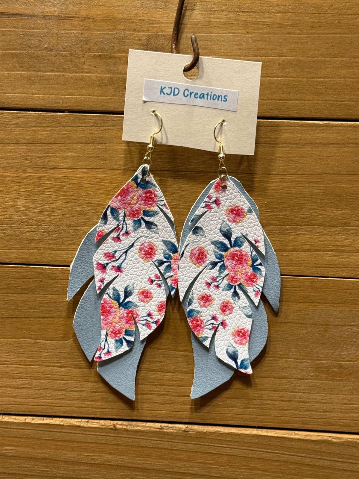 Boho Western Faux Leather Feather Dangle Earrings – Blue, White & Pink Floral
