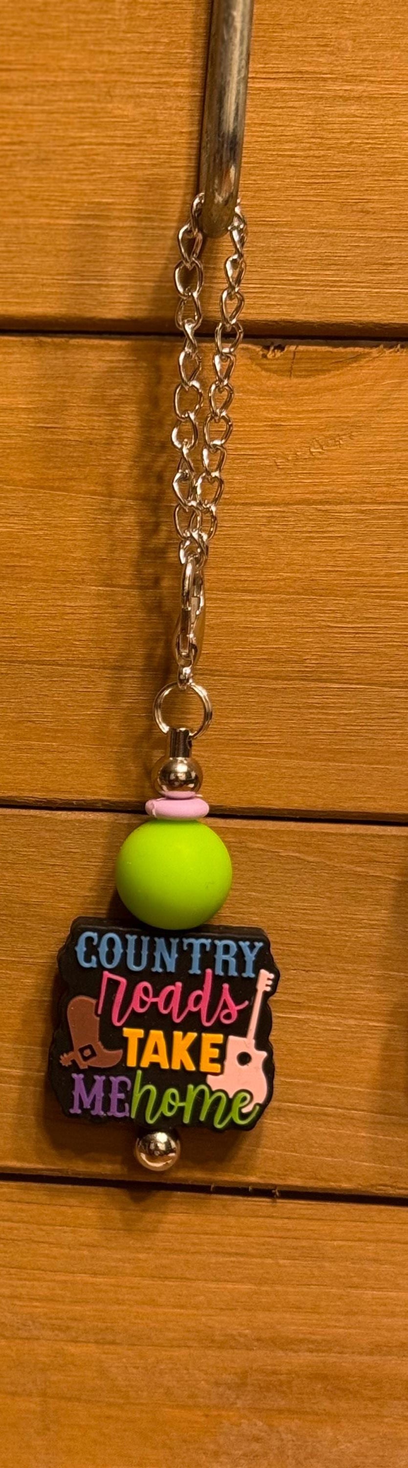 Silicone beaded tumbler cup handle dangle charm – Country Roads design