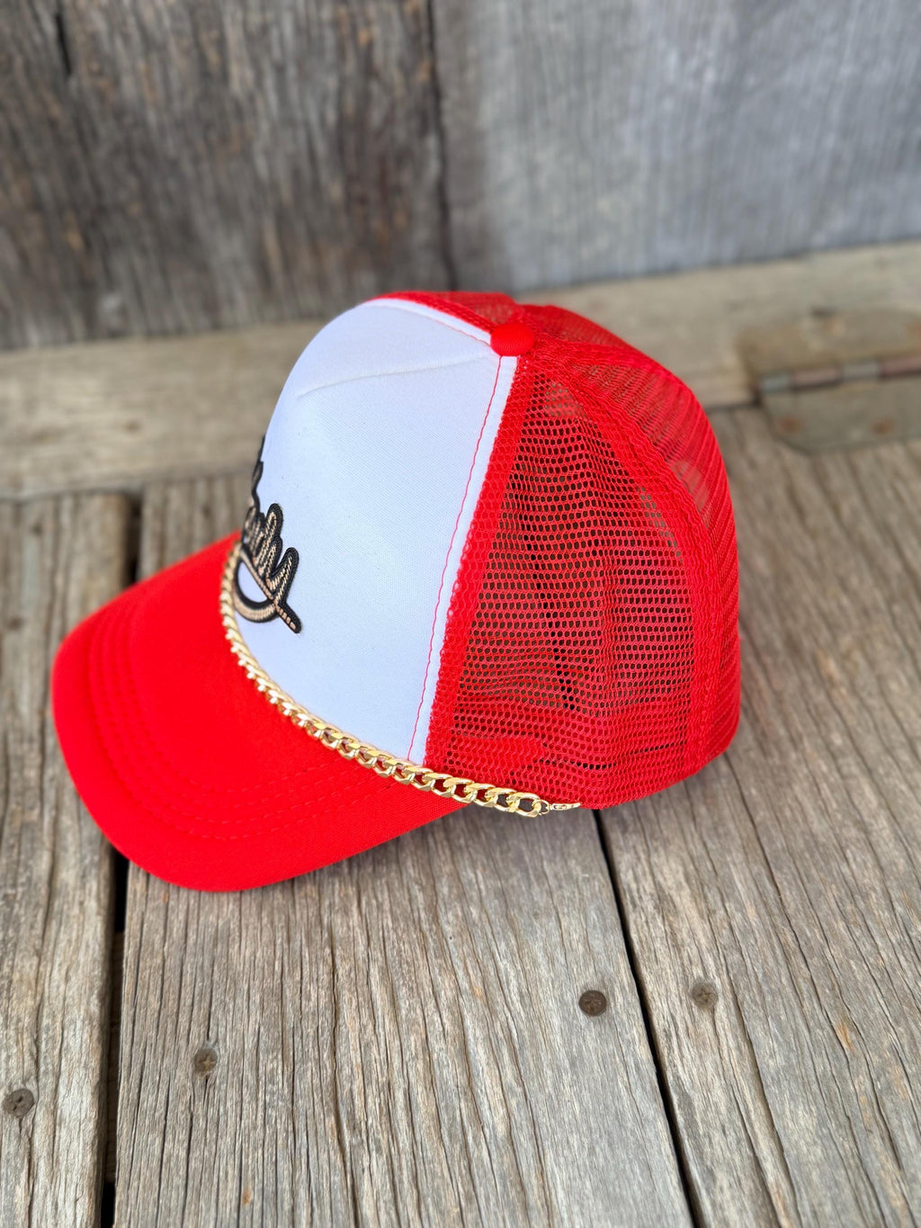 Red Howdy Western Trucker Hat | Rope Patch & Gold Hat Chain | Cowgirl Concert Hat