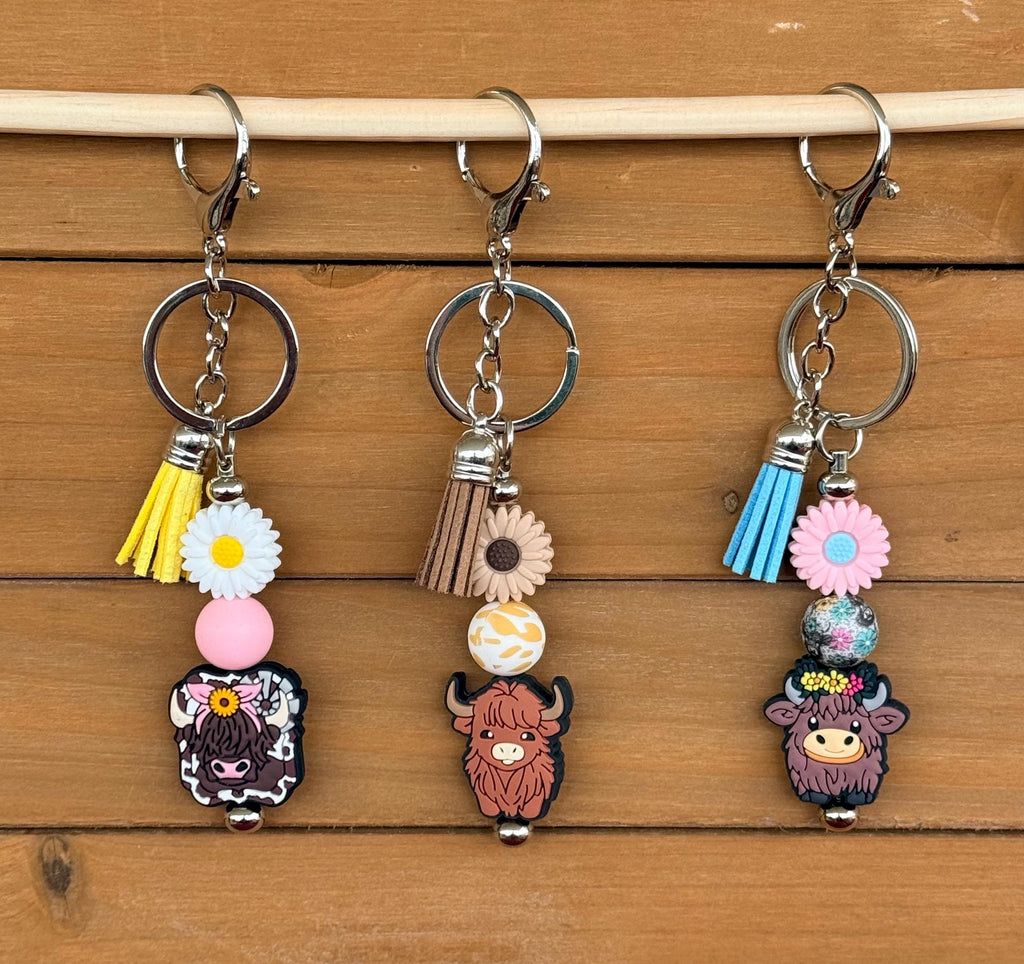 Highland Cow Daisy Flower Silicone Beaded Keychain with Leather Tassel | Pink, Brown & White