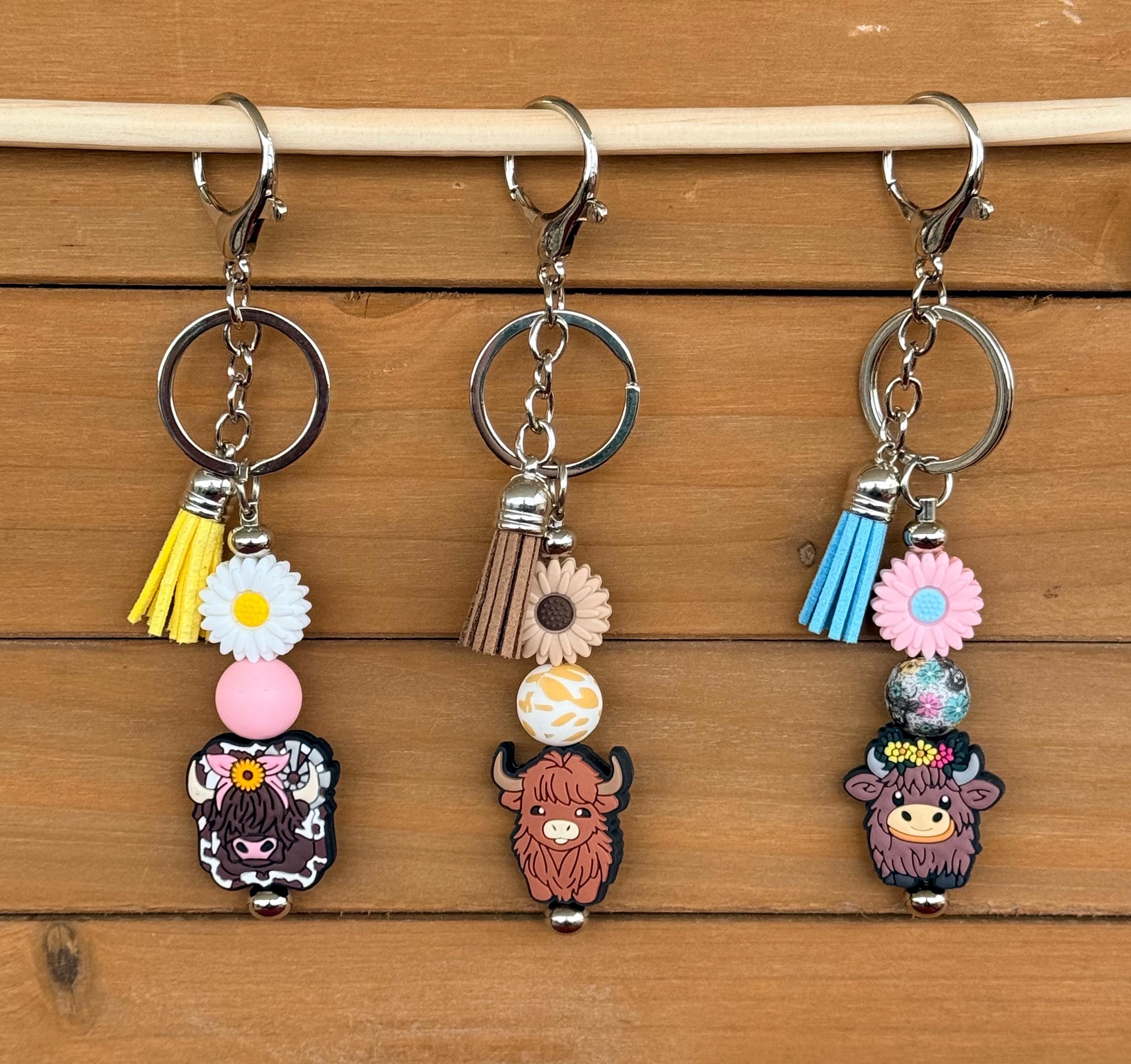 Highland Cow Daisy Flower Silicone Beaded Keychain with Leather Tassel | Pink, Brown & White